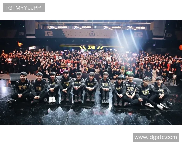 英雄联盟深度解析：RNG战队的技术优势与战术创新探讨